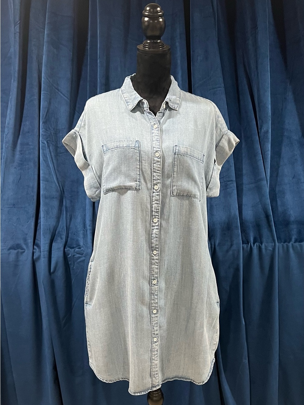 Velvet Heart Chambray Blue Shirt Dress